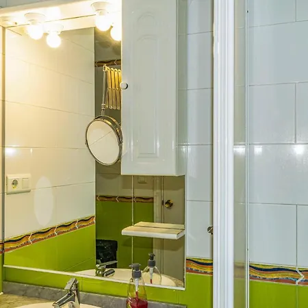 Stunning In With Outdoor Swimming Pool, Wifi And 1 Bedrooms 公寓