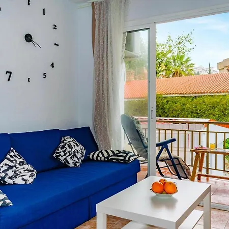 Apartamento Stunning In With Outdoor Swimming Pool, Wifi And 1 Bedrooms