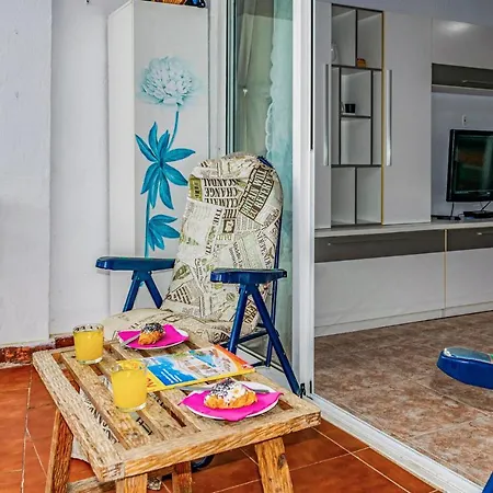 Stunning In With Outdoor Swimming Pool, Wifi And 1 Bedrooms Apartamento *