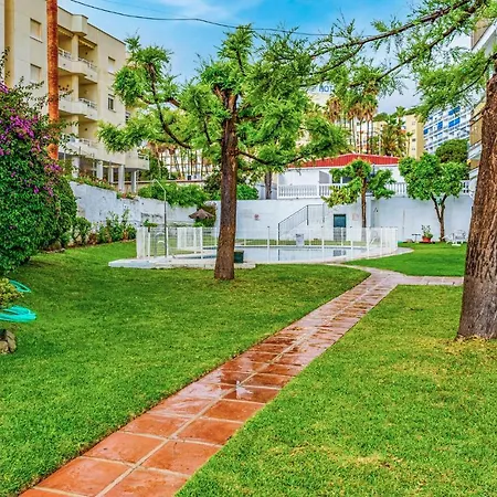 Stunning In With Outdoor Swimming Pool, Wifi And 1 Bedrooms